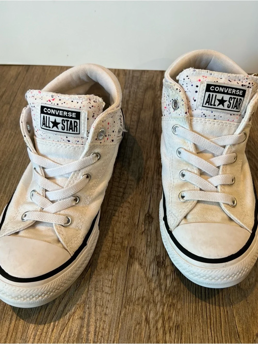 Kids Size 2 Converse White Low Top Sneakers with Black Trim and speckled